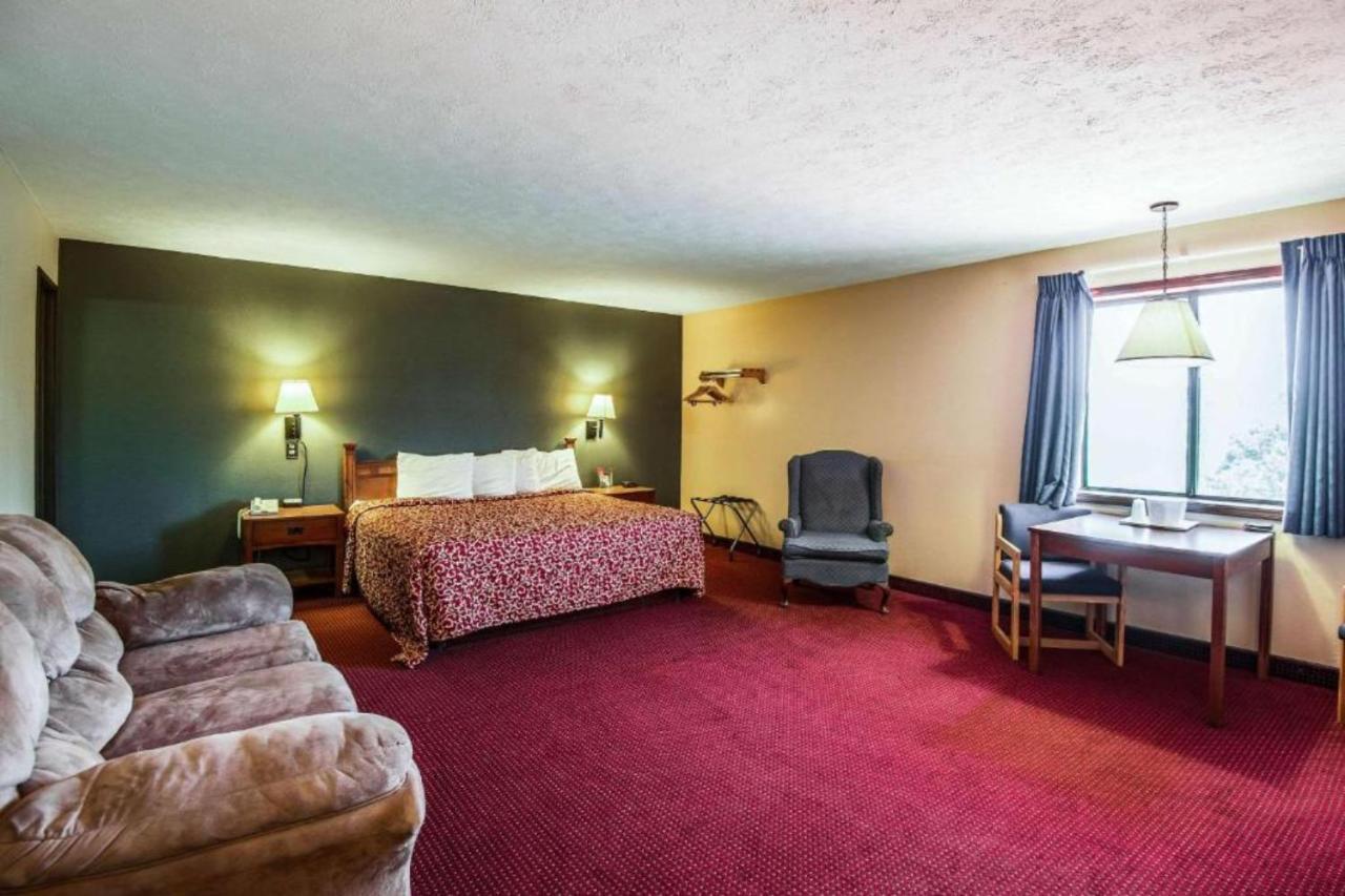 Econo Lodge Junction City I-70 Near Fort Riley Eksteriør bilde